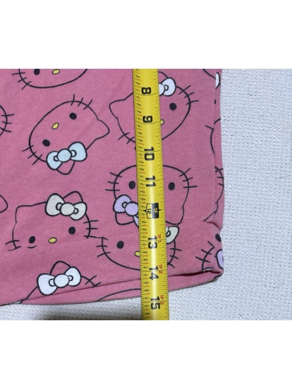 Hello Kitty Girls 5/6 Pink Graphic T Shirt Sanrio Short Sleeve Cute Top - Picture 2 of 7